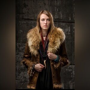 Leather Jacket with Coyote Fur Collar from Santa Fe - Overland Style